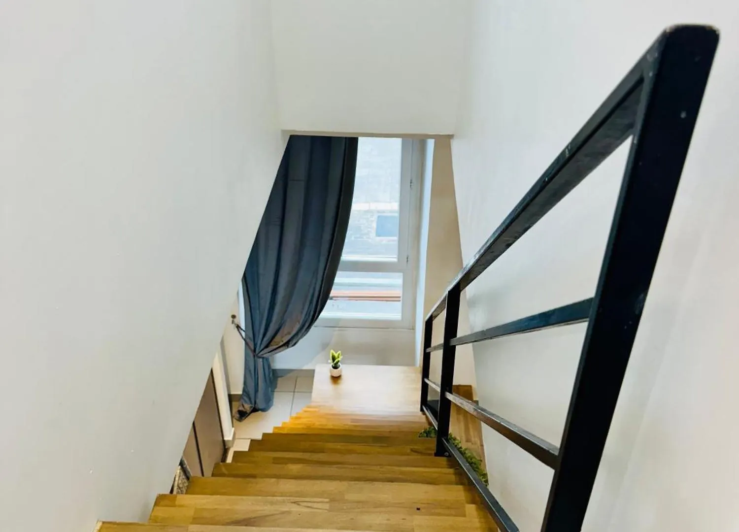Loft Design Duplex 2 Chambres Terrasse 20M2 Marseille